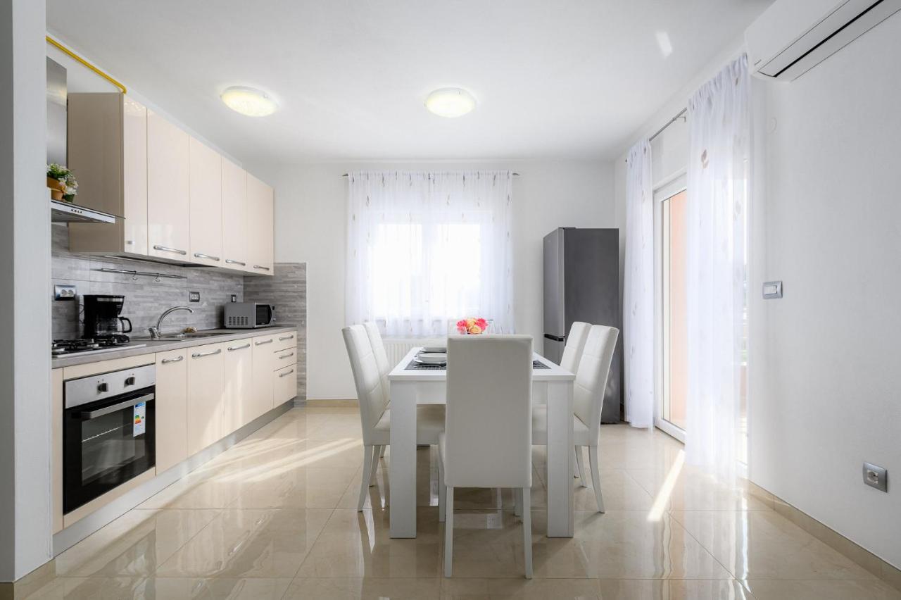Stancija Amoroso Porec Apartments Eksteriør billede