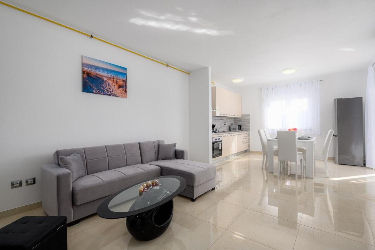 Stancija Amoroso Porec Apartments Eksteriør billede