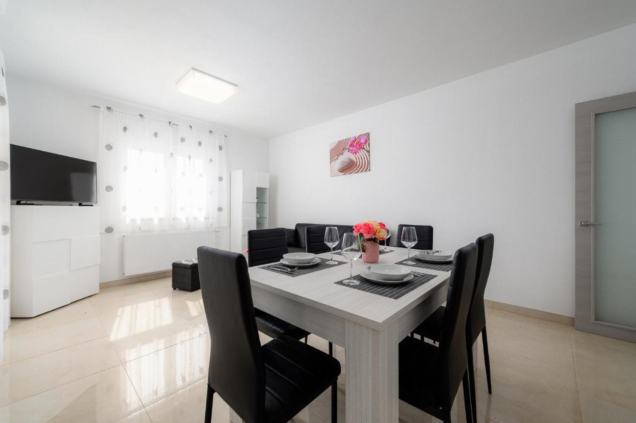 Stancija Amoroso Porec Apartments Eksteriør billede
