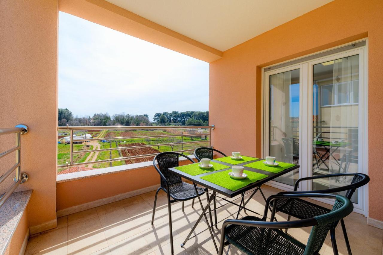 Stancija Amoroso Porec Apartments Eksteriør billede