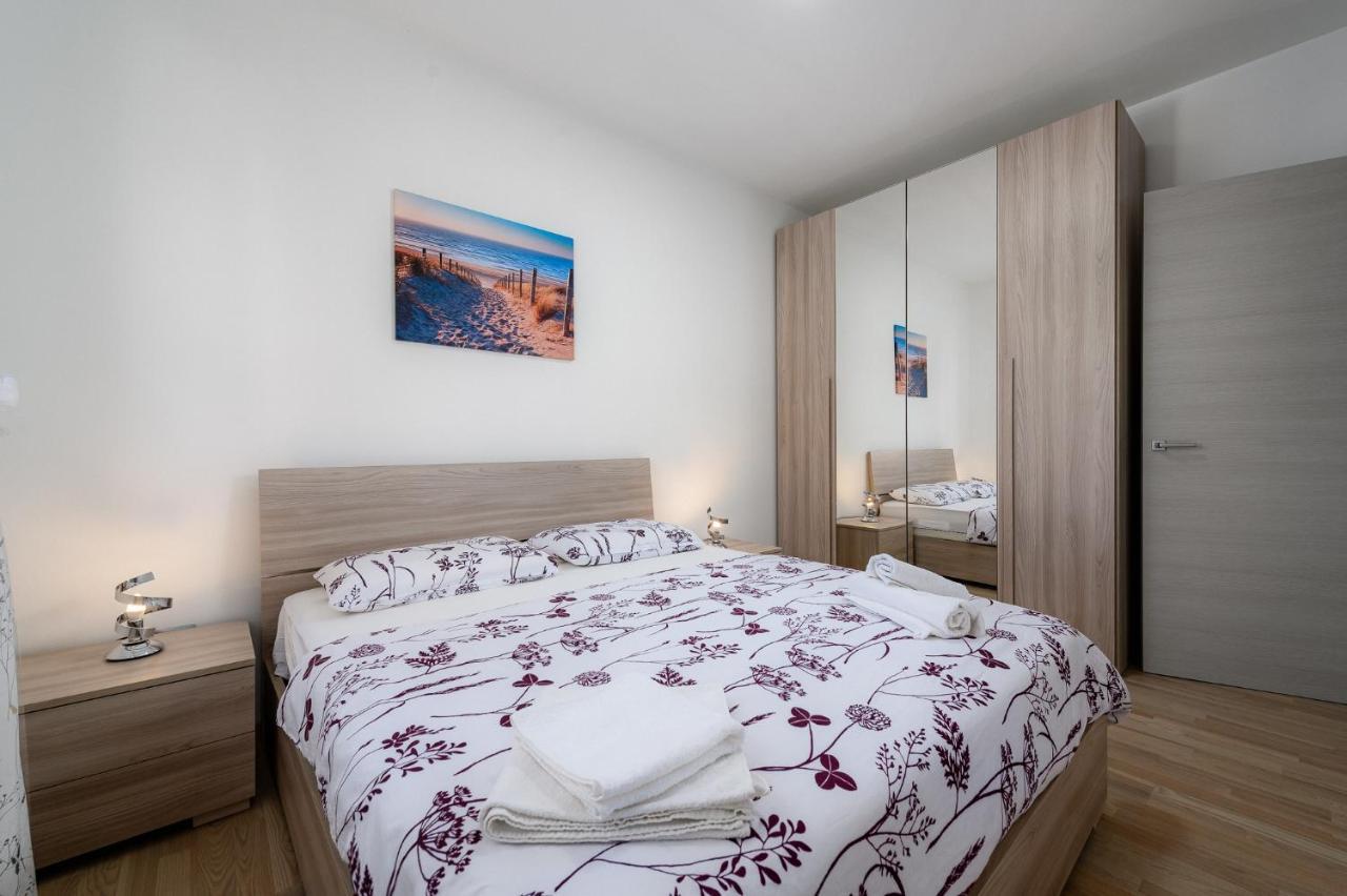 Stancija Amoroso Porec Apartments Eksteriør billede