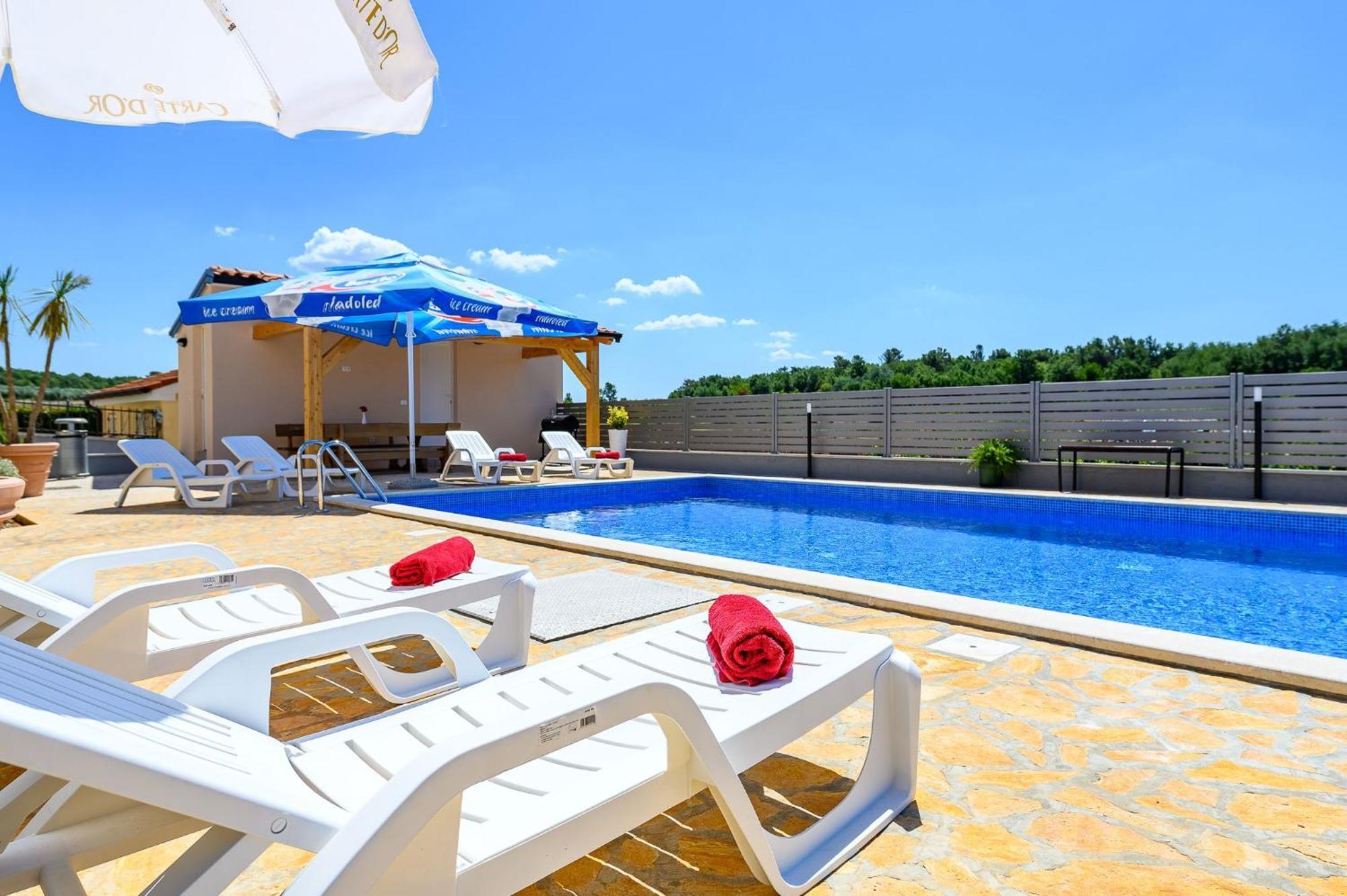 Stancija Amoroso Porec Apartments Eksteriør billede