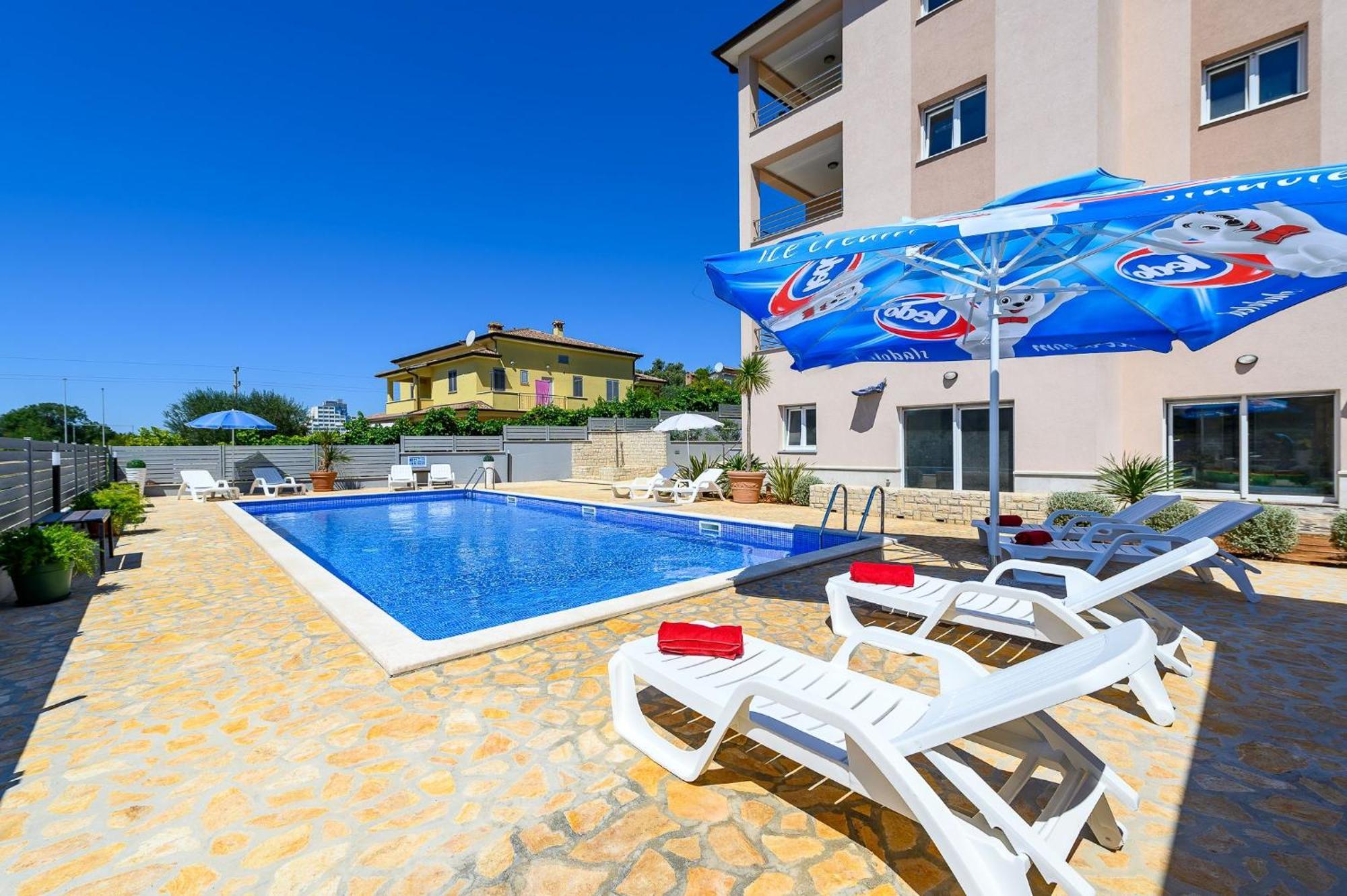 Stancija Amoroso Porec Apartments Eksteriør billede